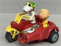 Snoopy and Charlie Brown Gyro cycle