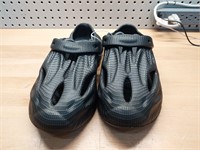 43 black foam sandals