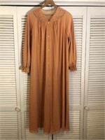VINTAGE SHADOWLINE NIGHTGOWN ROBE/ HOUSECOAT MED