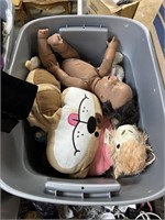 LARGE LOT OF MISC DOLLS / TOYS
