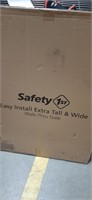 Safety 1st SecureTech Tall & Wide