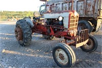 FORD 901 TRACTOR-STARTS RIGHT UP