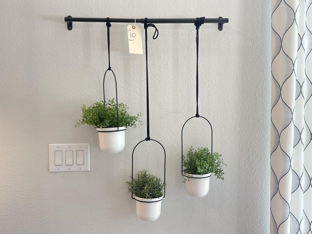 WALL HANGING PLANTERS