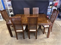 Beautiful Henredon Dining Room table and 6 chairs
