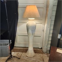 Tall floor lamp, goes with lot 1805