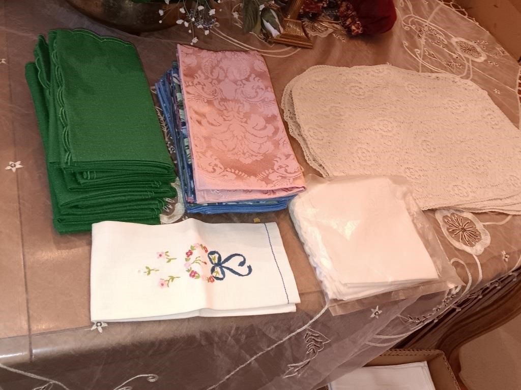 Vintage napkins place mats and more