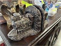 2PC MATCHED TRAIN BOOKENDS