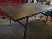 Cool Metal Based Shop Table