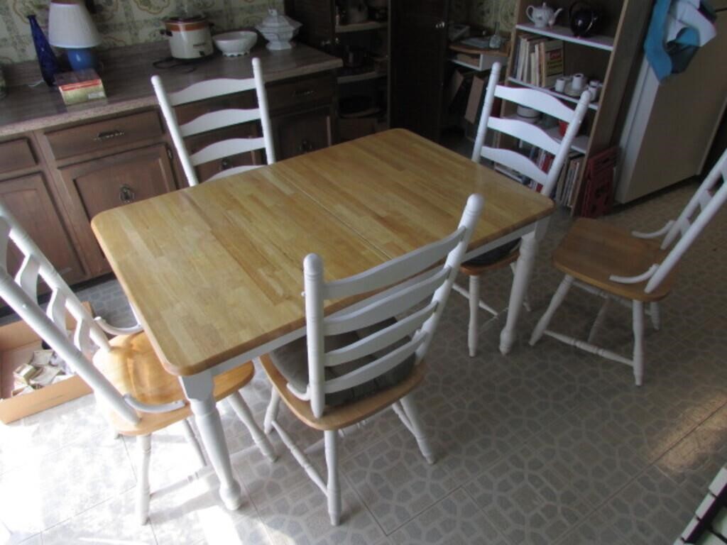 kitchen table w/5 chairs