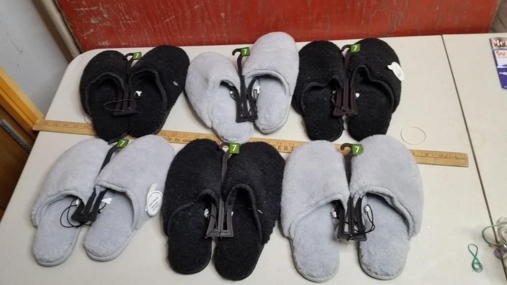 6 Pair Wool Blend Slippers size 7 (NEW)