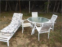 6pc - Patio Table & 4 Chairs / Chaise Lounge
