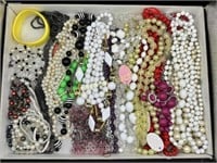 BEAUTIFUL BUNCH OF FASHION NECKLACES AND MORE