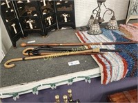 COLLECTION OF FIVE CANES/WALKING STICKS