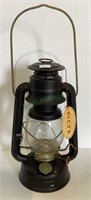 Dietz oil lantern 10 inches tall     800