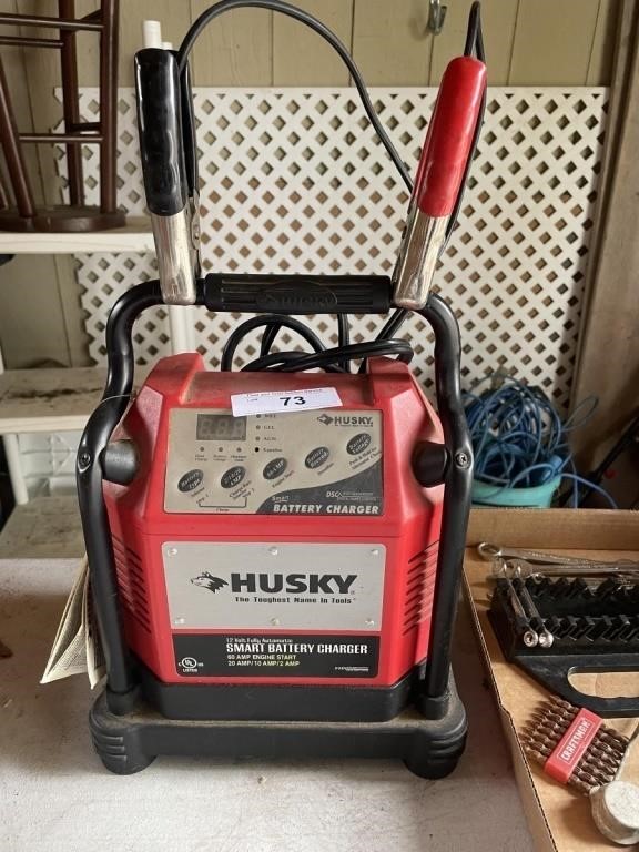 HUSKY BATTERY CHARGER