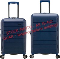 2 pc Travelers Choice luggage