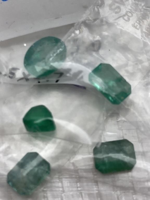 Lot of 5 natural Emeralds 2.25ct, 1.11ct, 1.08ct,