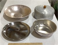 Metal dishes w/cake cover