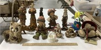 Figurines lot w/ Boyds Bears