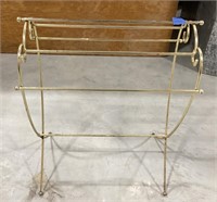 Wire blanket/towel stand-22 x 12 x 28