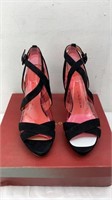 Platform sandal in black size 8,5 - 5in heels