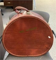 Vintage Samsonite oval suitcase, 16 inch diameter