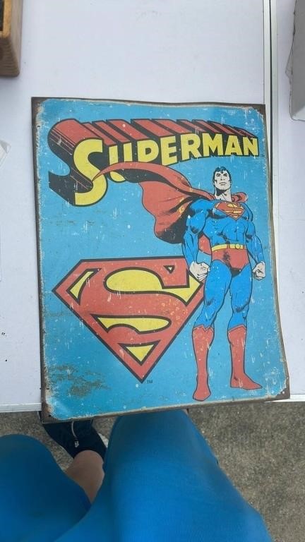 Superman design tin sign