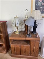 TV stand and 4 lamps