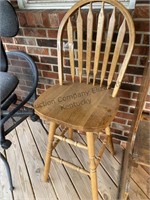 Wooden swivel barstool chair