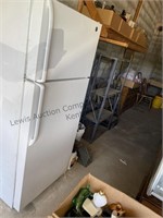GE refrigerator tested and is working
