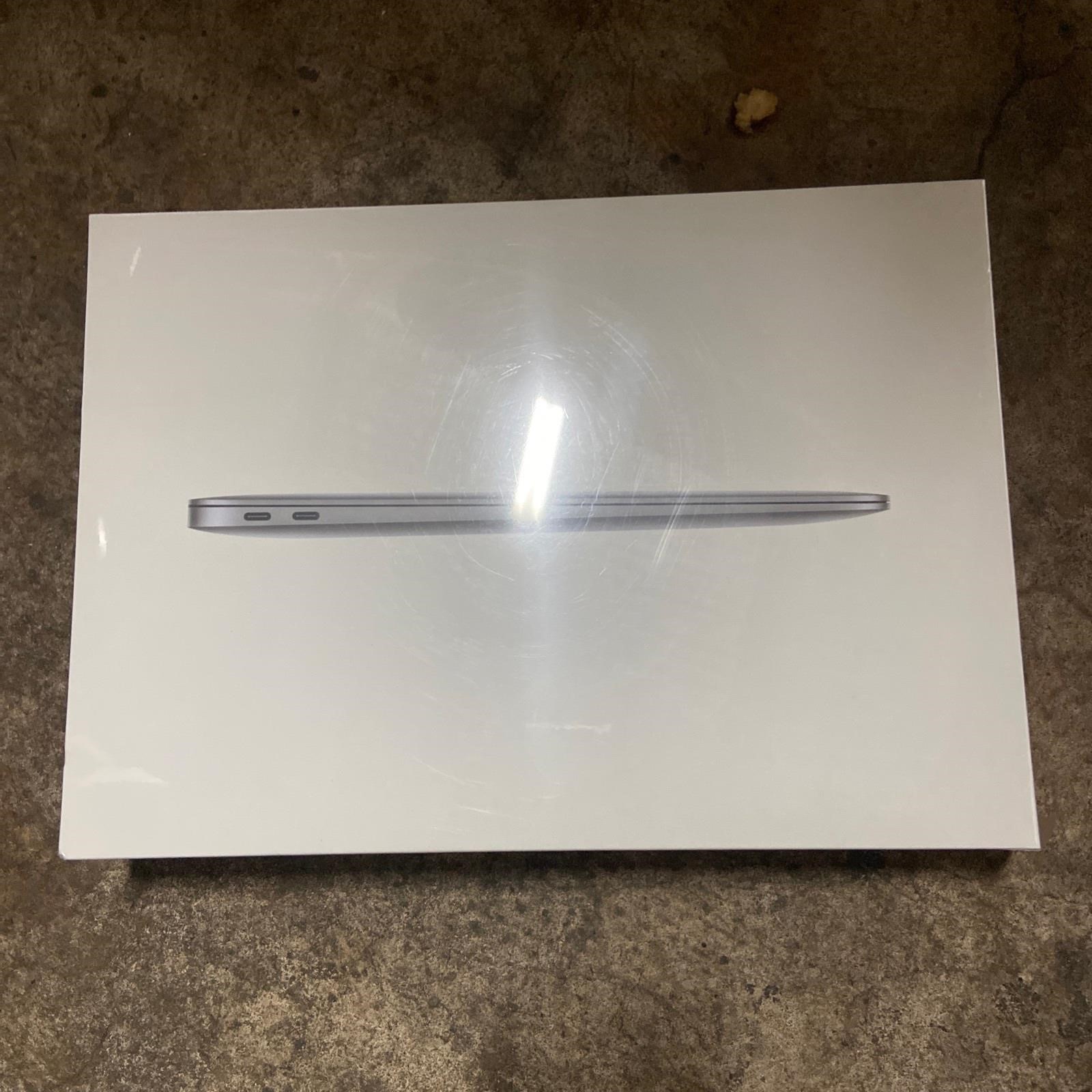 $799 Apple MacBook Air 2020 M1 8gb 256mb sad