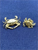 Crab lapel pin