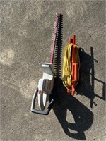 HEDGE TRIMMER AND EXTENSION CORD