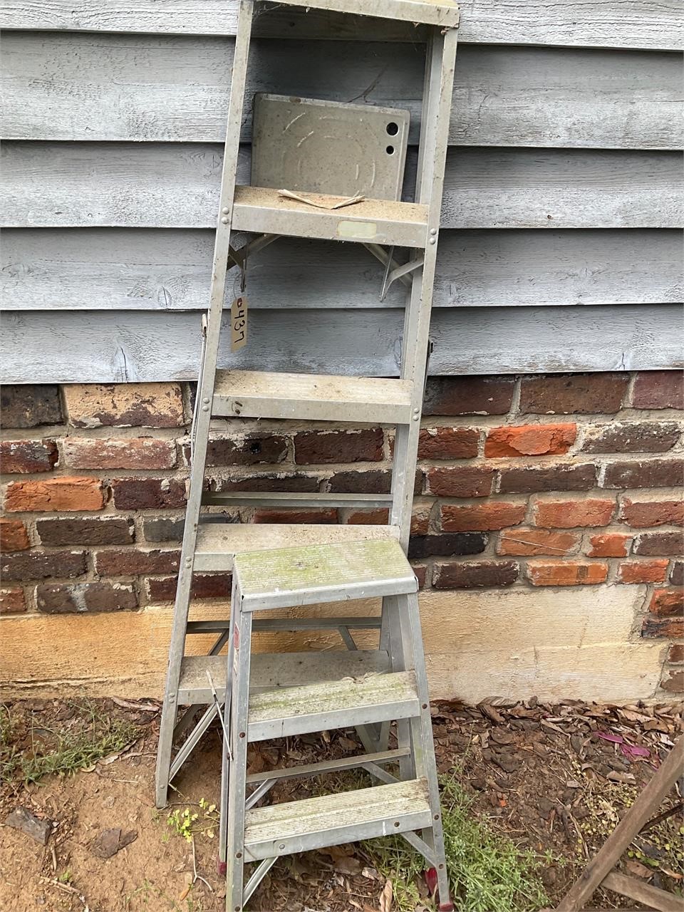 2 ladders