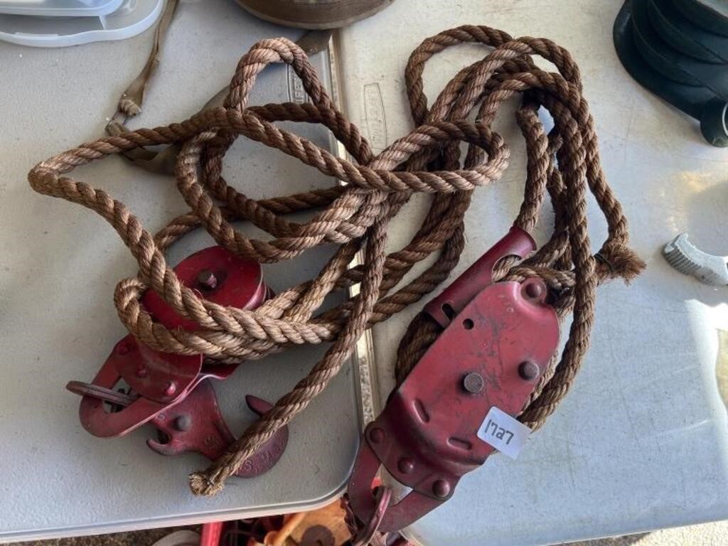 PULLY W/ ROPE