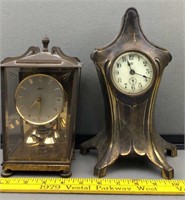 Pr. Vintage Dresser Clocks