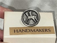Pretty Handmakers Pin