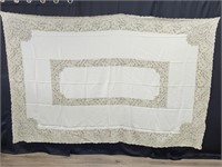 ELEGANT LACE TRIMMED TABLE CLOTH