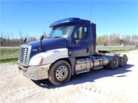 2013 Freightliner Cascadia T/A Hiway Tractor - Day
