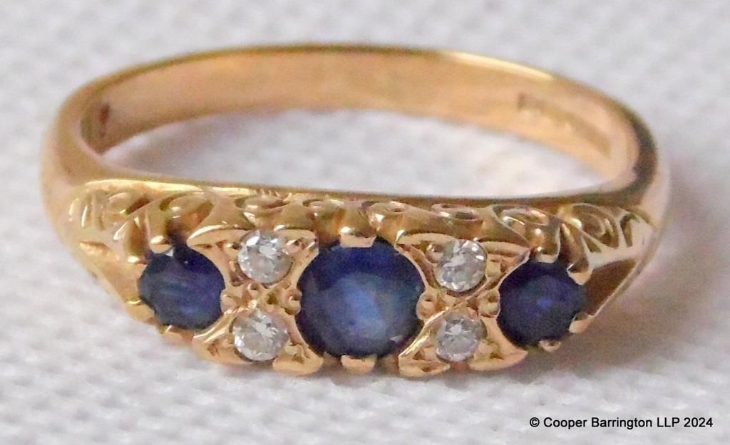 Vintage 9ct Yellow Gold Diamond & Sapphire Ring