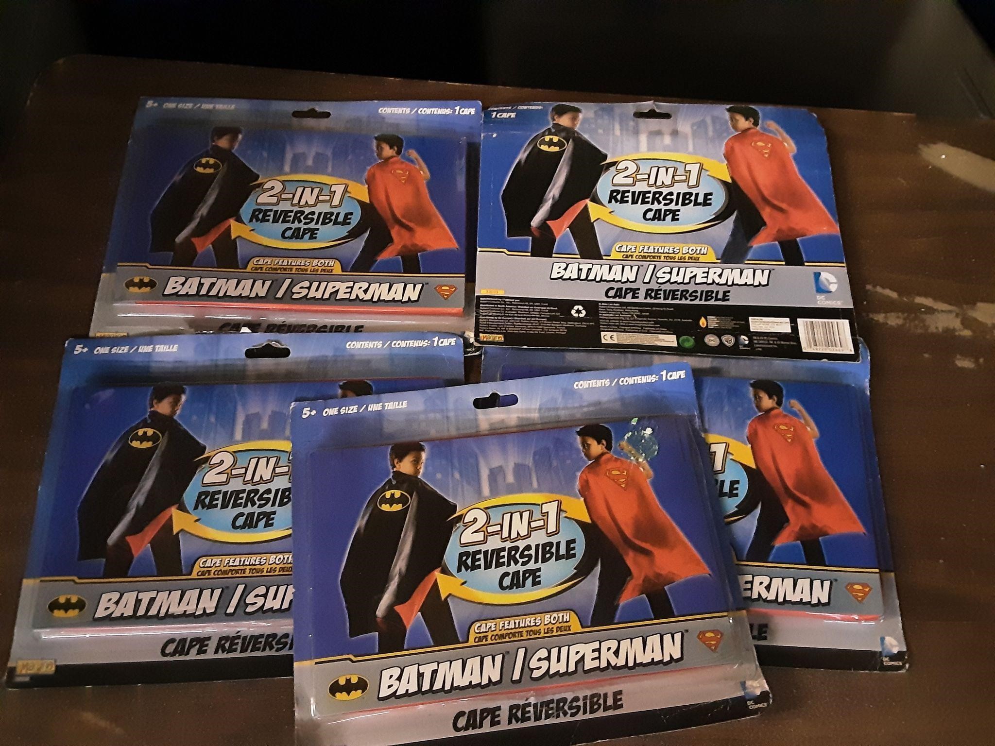 5- 2 in 1 Batman x Superman Reverable Cape