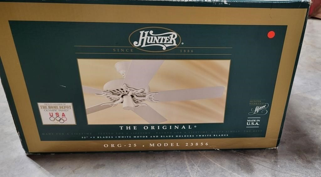 NEW Hunter 52" White Ceiling Fan