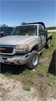 2005 Chevy 4x4 flat bed truck TITLE ON FILE