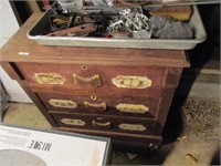 Vintage Dresser Needs Refinishing