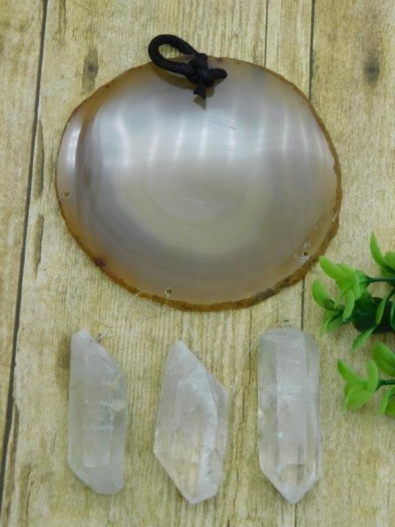 AGATE SLICE AND QUARTZ CRYSTAL WIND CHIME ROCK STO