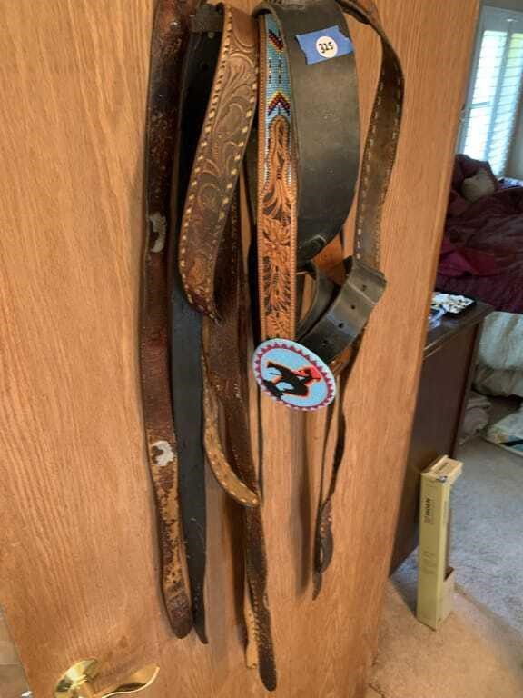 NICE LOT OF LEATHER BELTS