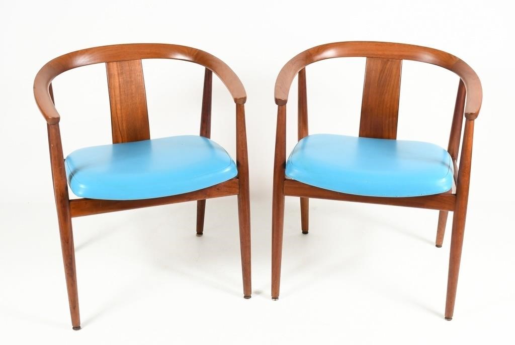 PAIR OF MCM LOUNGE CHAIRS BY TOVE & EDWARD