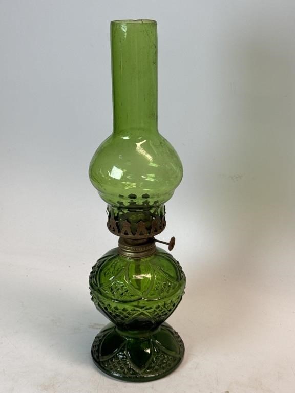 Hong Kong Emerald Green Oil Lamp 13”-Chimney