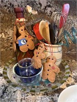 GINGERBREAD MAN ORNAMENTS COOKING UTENSILS & MORE
