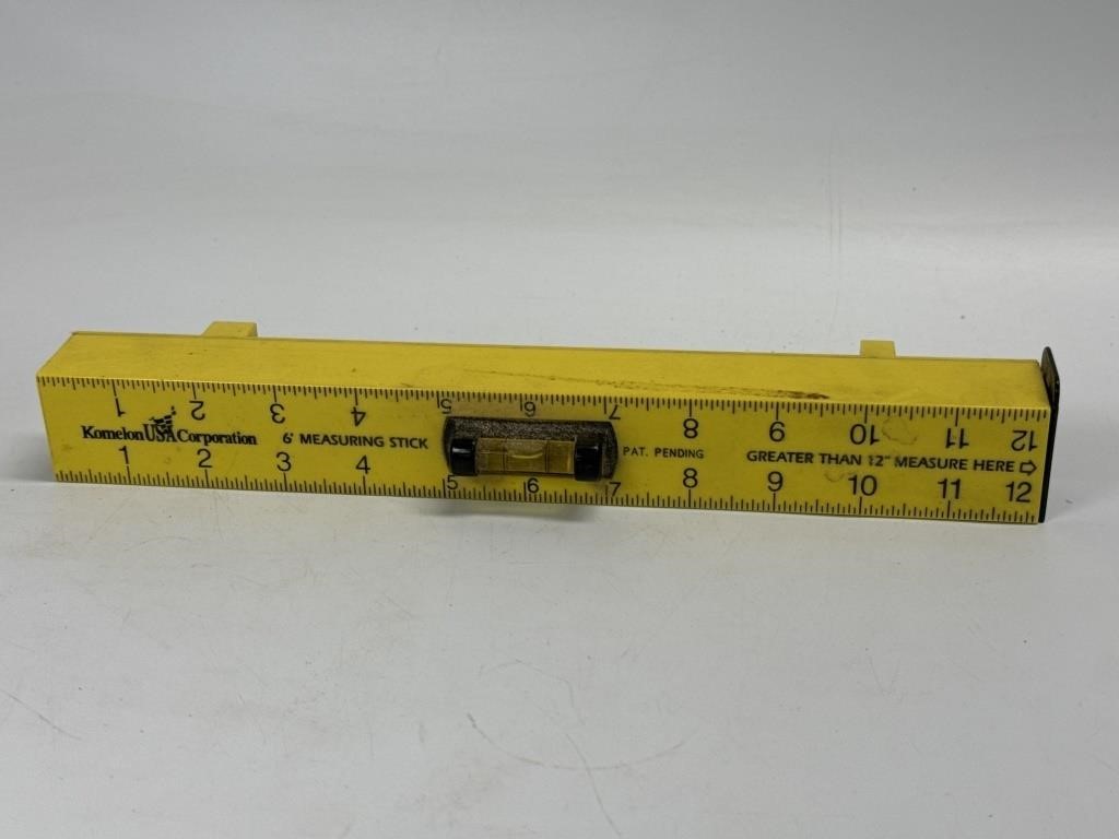 Komelon USA Corporation Measuring Stick/Level
